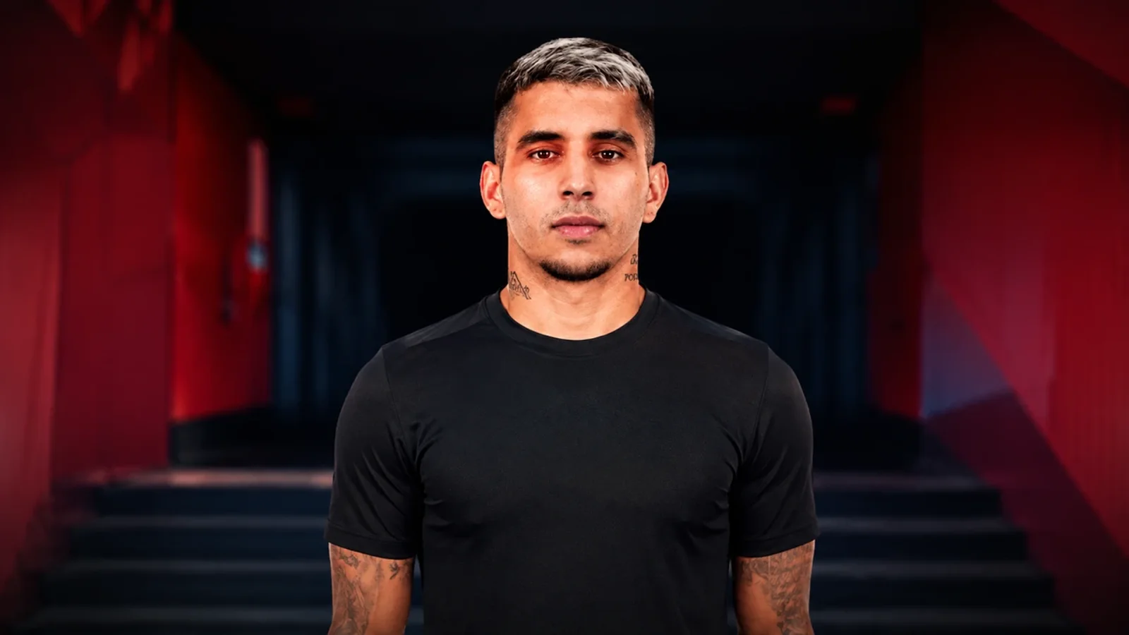 KI-Illustration zur Transfermeldung über Gustavo Puerta und Olympiakos Piräus